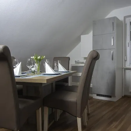 Weinstube Johann Benzschawel Apartment Irsch