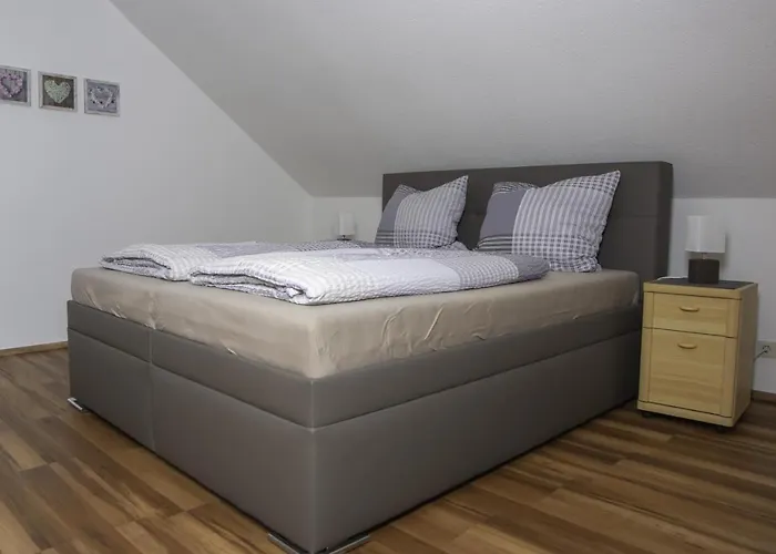 Apartment Weinstube Johann Benzschawel *