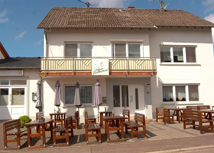 Weinstube Johann Benzschawel Apartment Irsch