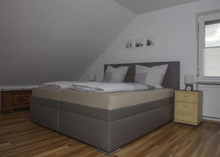 Weinstube Johann Benzschawel Apartment Irsch